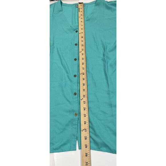 Catherines Button Up Tunic Top Women Size 3X Green SharkBite Hem Flowy - Picture 11 of 11